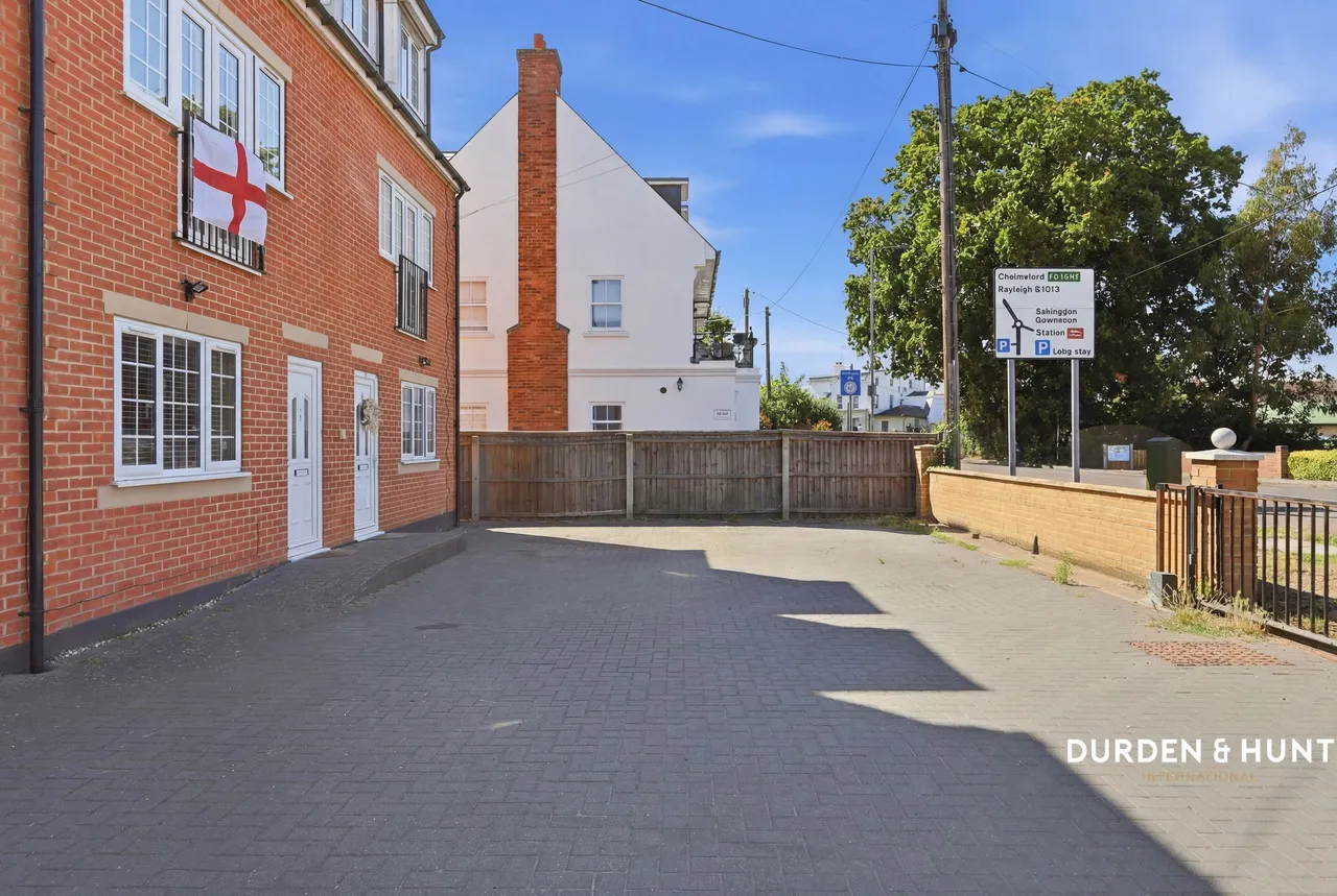 Southend Road, Hockley, SS5, photo 15