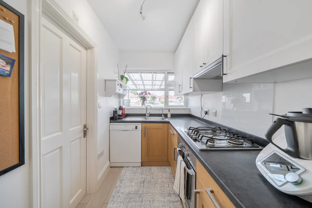105a Longspring, Watford, photo 12