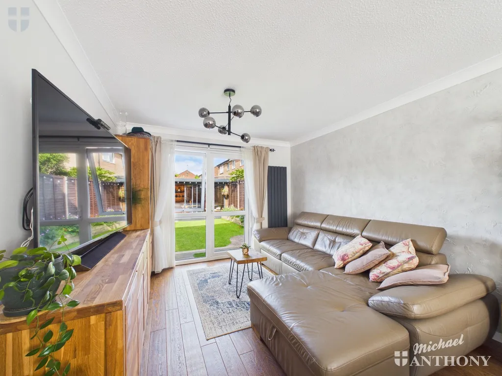 Thackeray End, Aylesbury, HP19 8JE, photo 2
