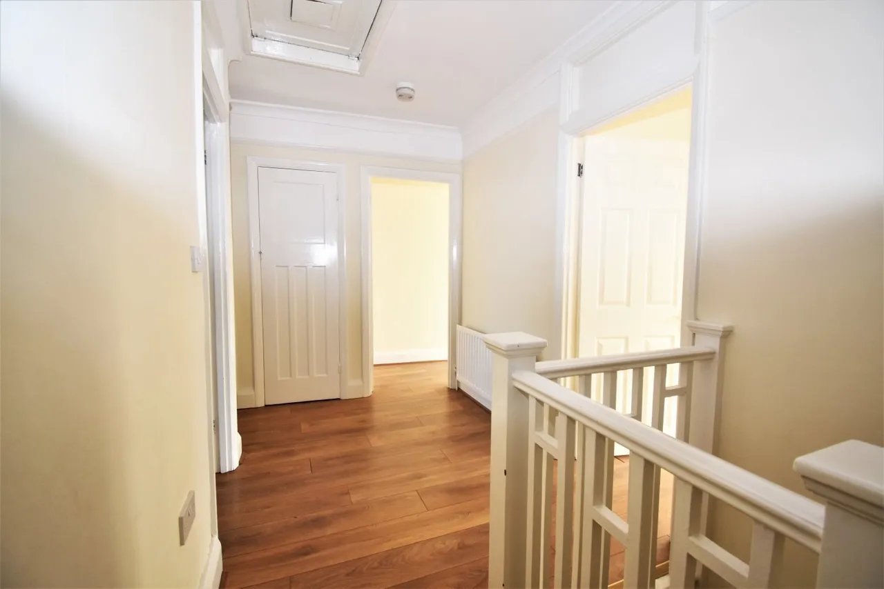 Eltham High Street, London, SE9, photo 2