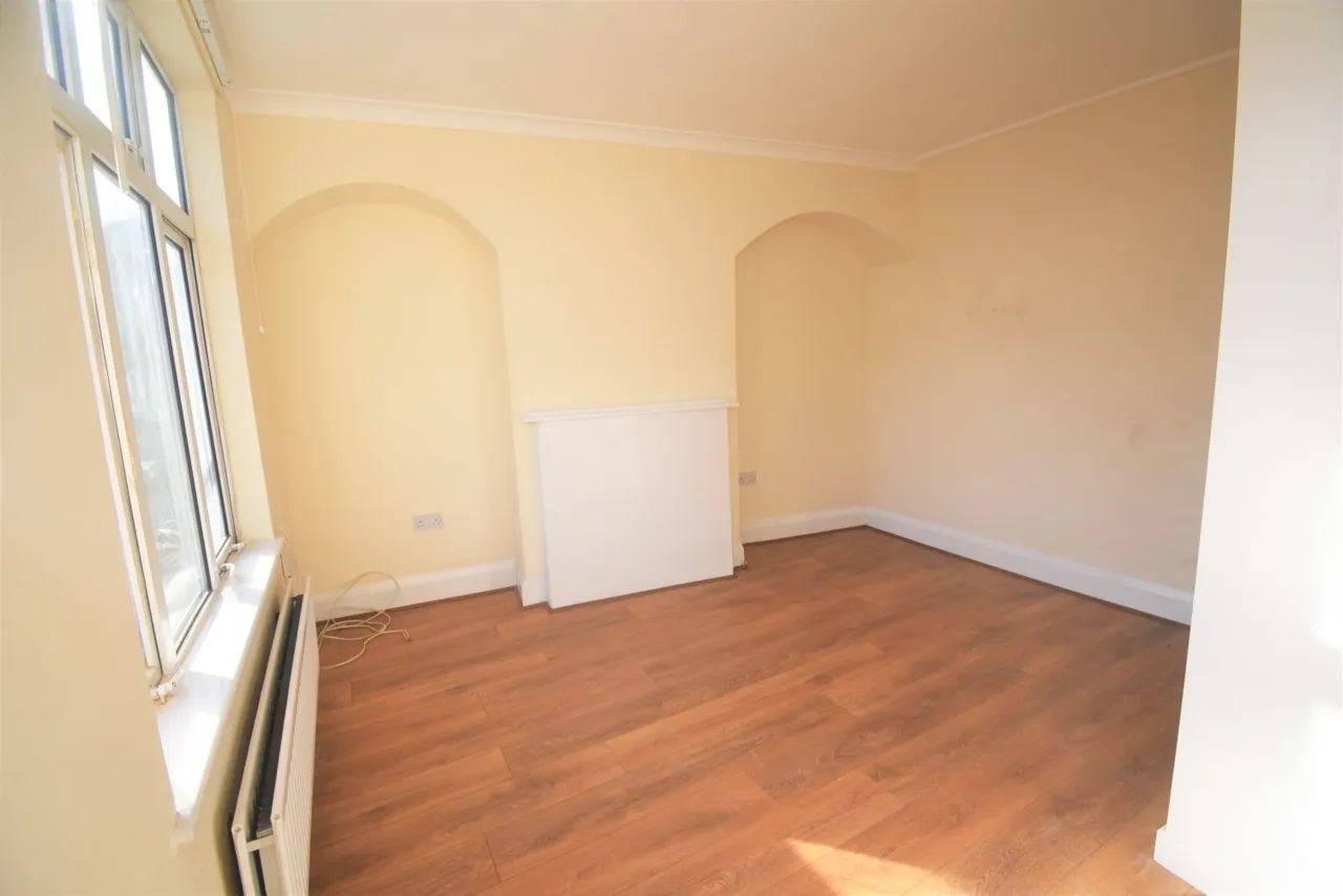 Eltham High Street, London, SE9, photo 8