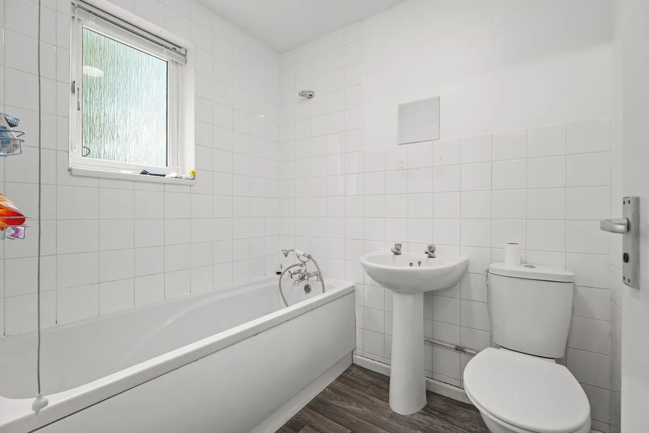 High Street, Two Mile Ash, Milton Keynes, MK8 8HA, photo 9