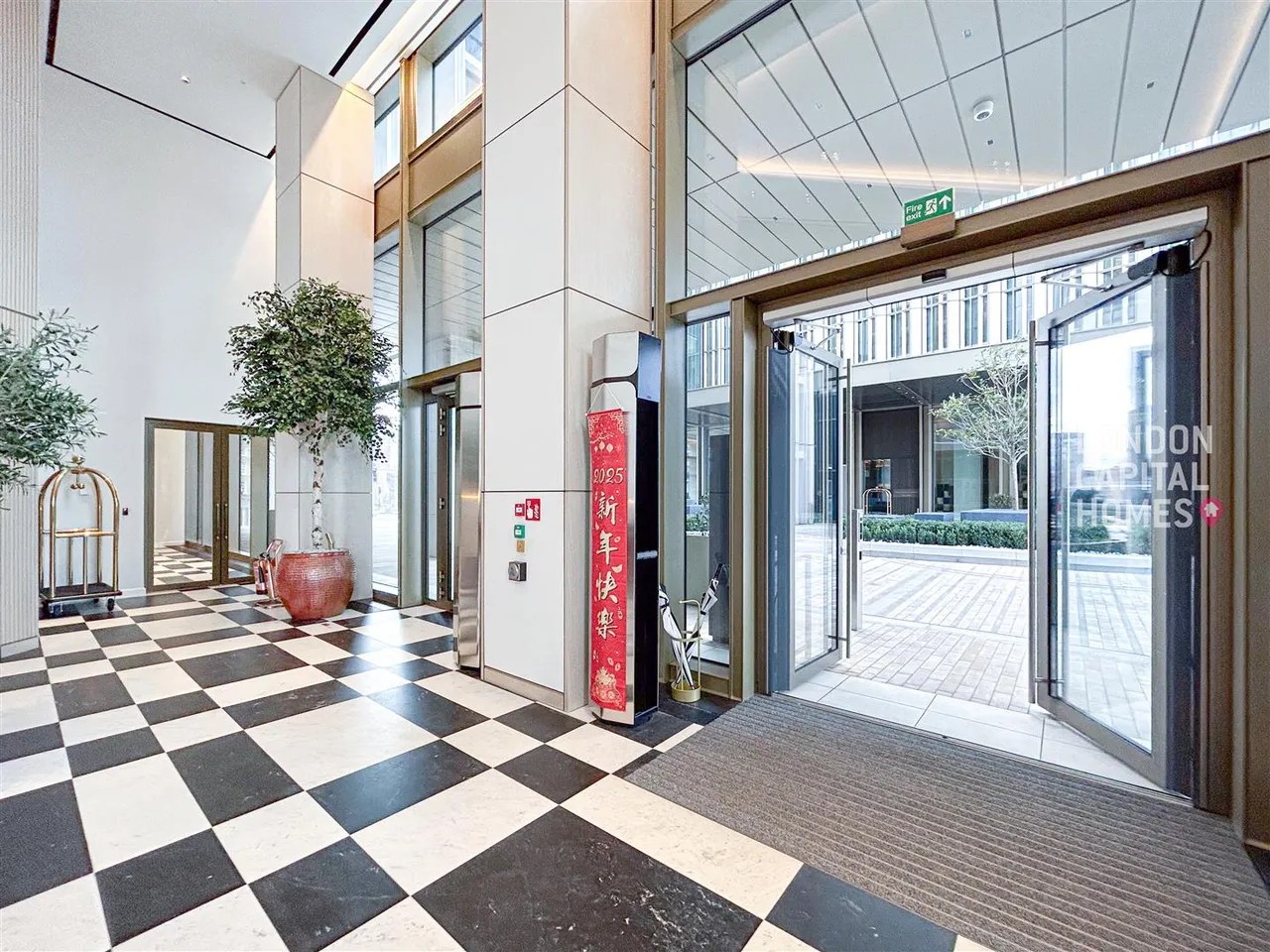 Nine Elms Lane, London, photo 12