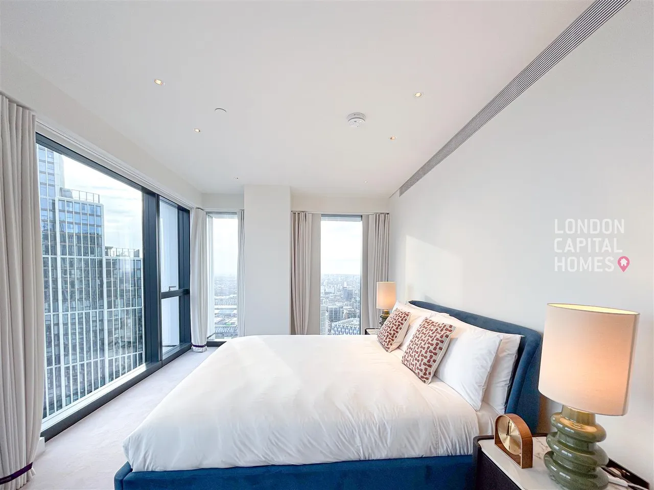 Nine Elms Lane, London, photo 4