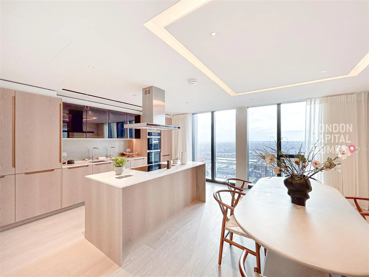 Nine Elms Lane, London, photo 2