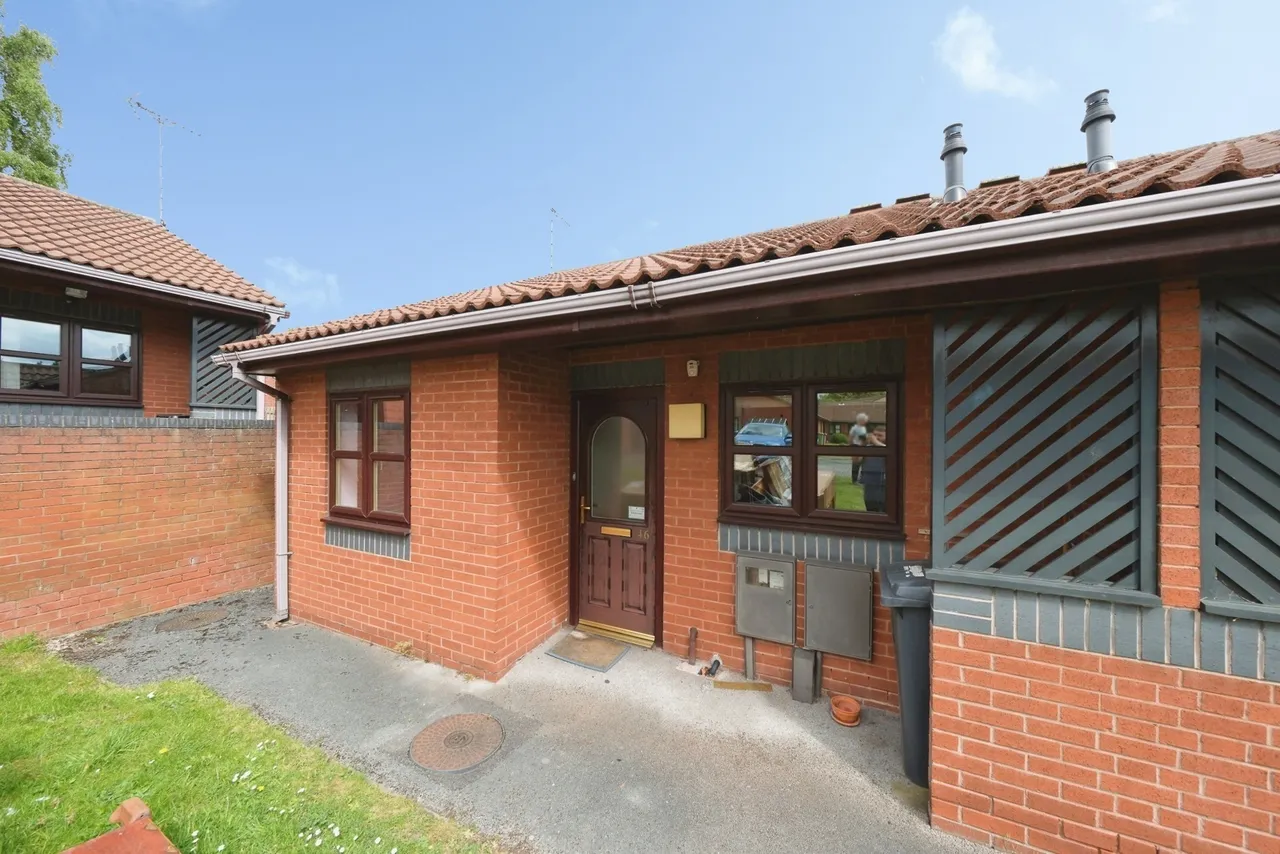 2 bed house for sale — Rockley Way, Shirebrook, Mansfield, Derbyshire, NG20