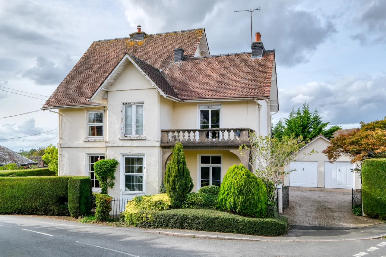 5 bed property for sale, Stone Drive, Colwall, WR13
