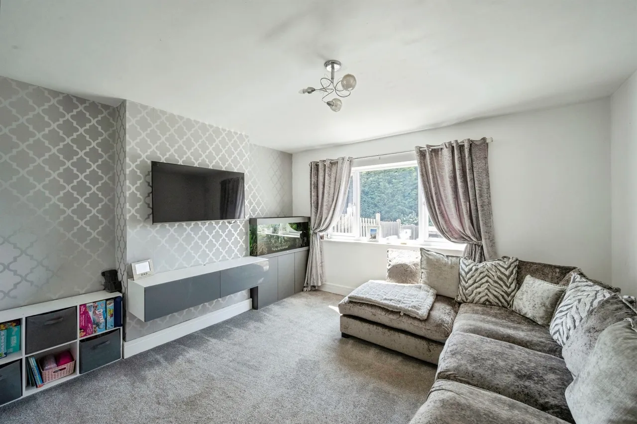Almond Close, Maltby, Rotherham, photo 4