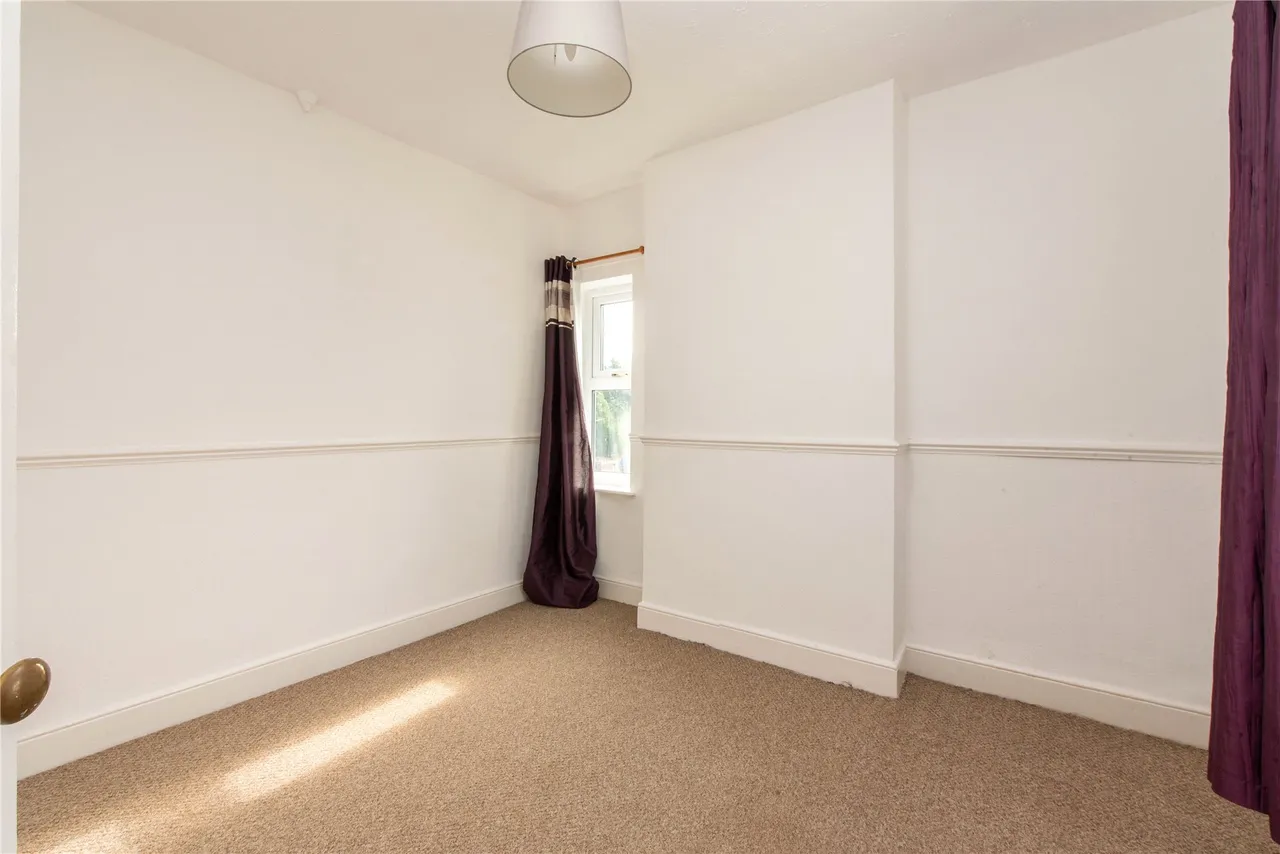 Hinwick Road, Wollaston, NN29, photo 11