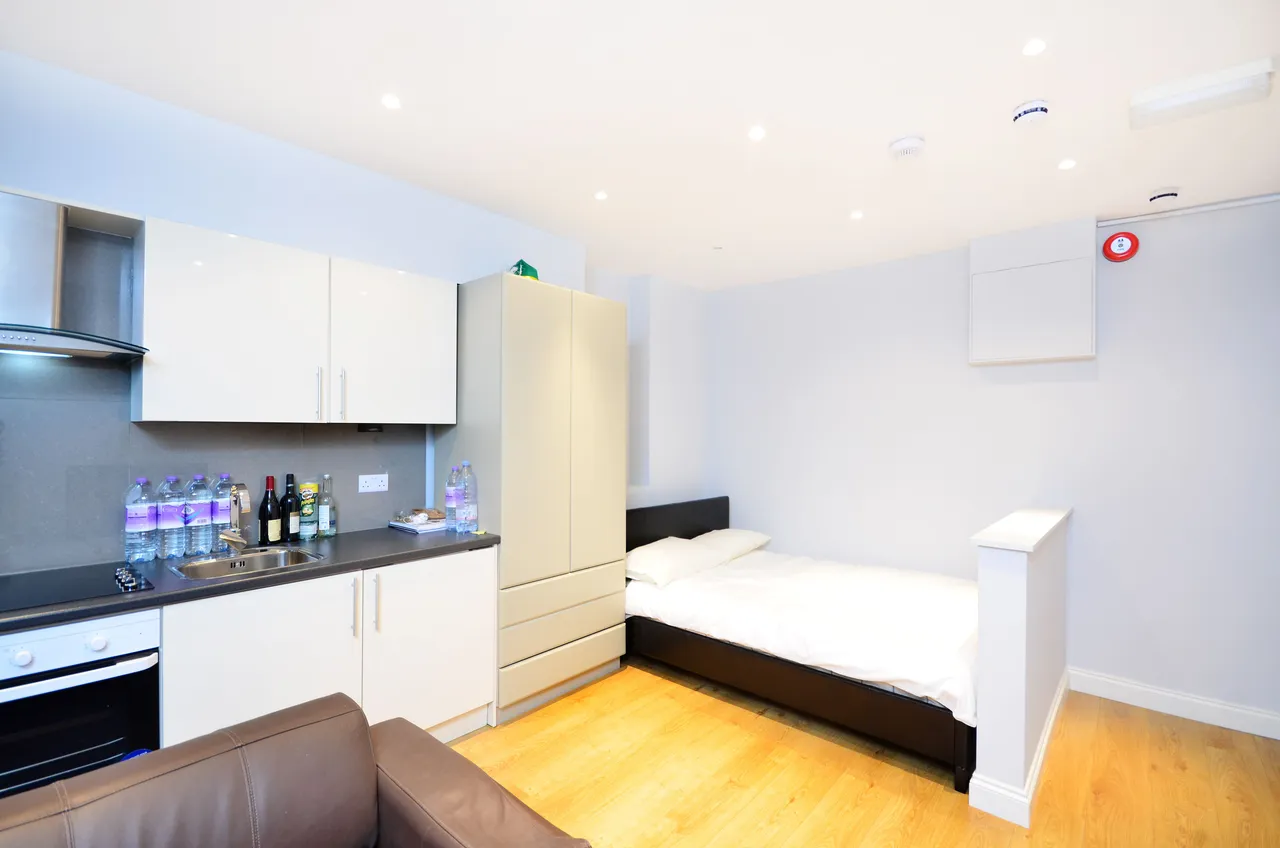 Flat 2, 6 Collingham Place, London, photo 4