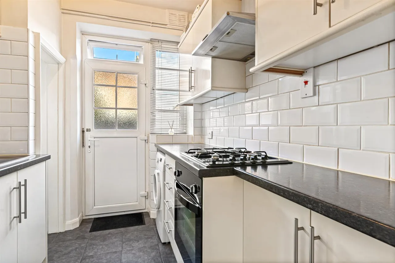 Knighton Park Road, Stoneygate, LE2, photo 12