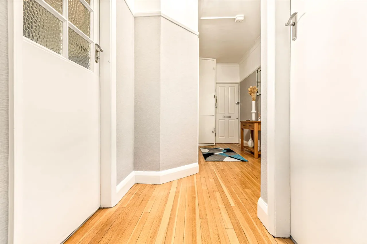 Knighton Park Road, Stoneygate, LE2, photo 8