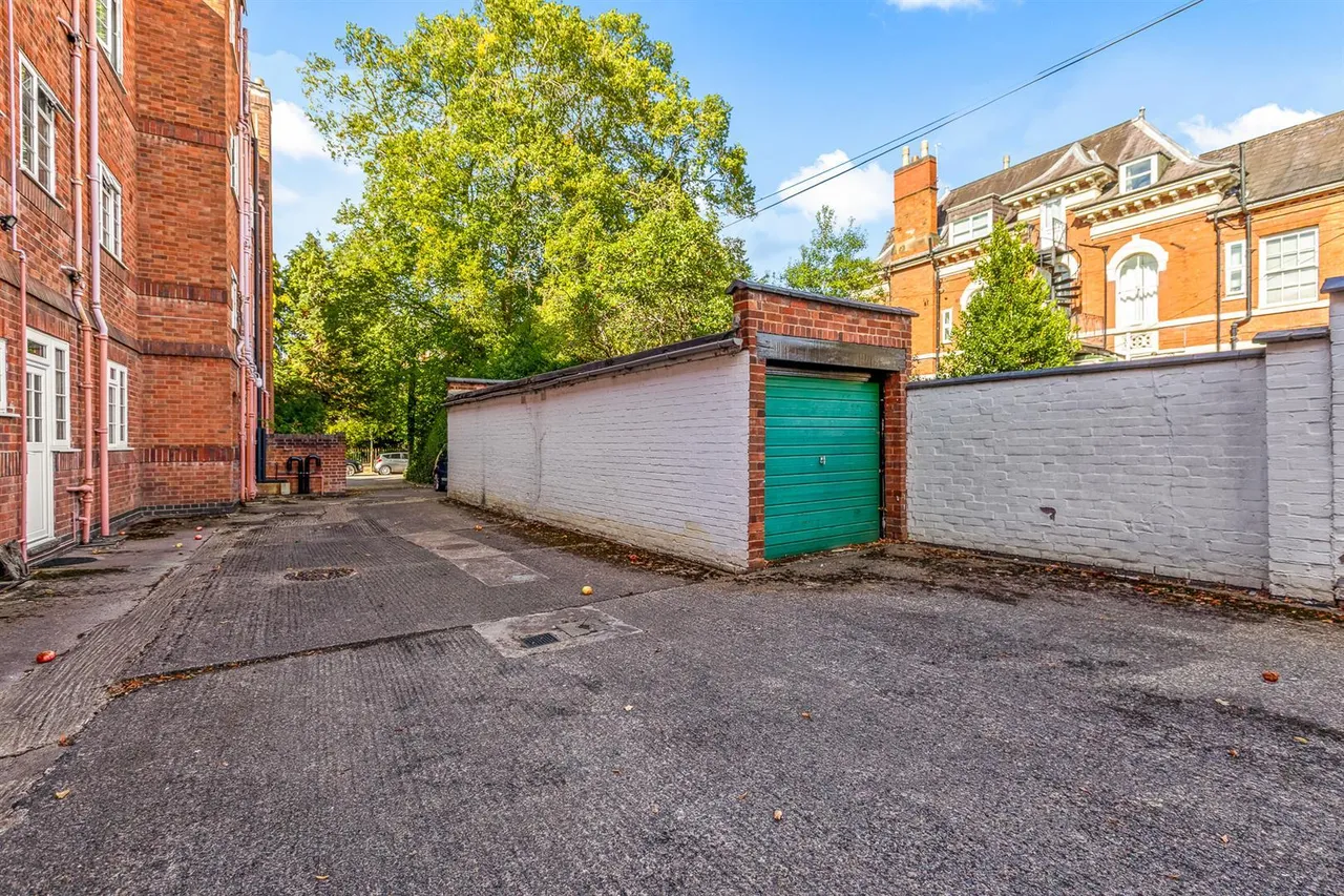 Knighton Park Road, Stoneygate, LE2, photo 16