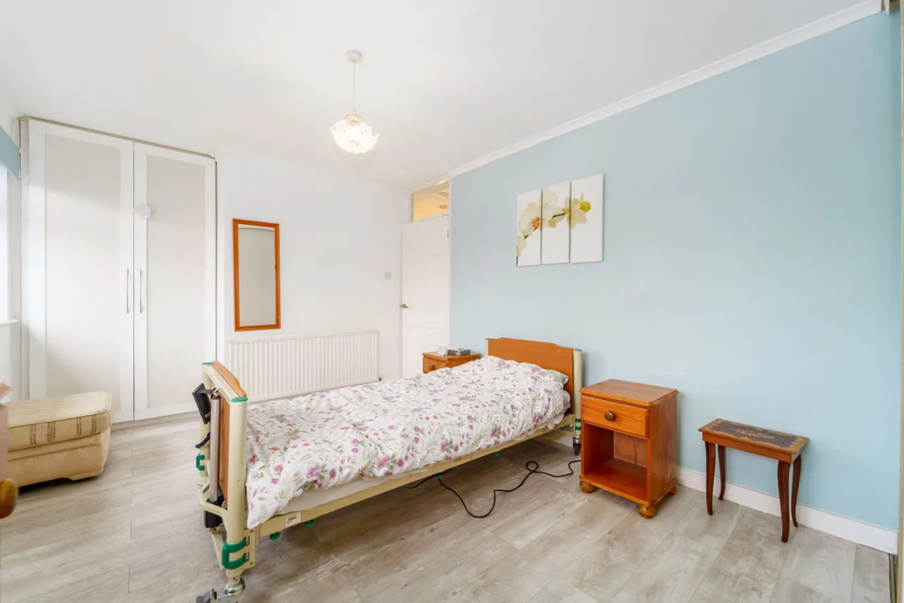 Elgin Avenue, Ashford, photo 12