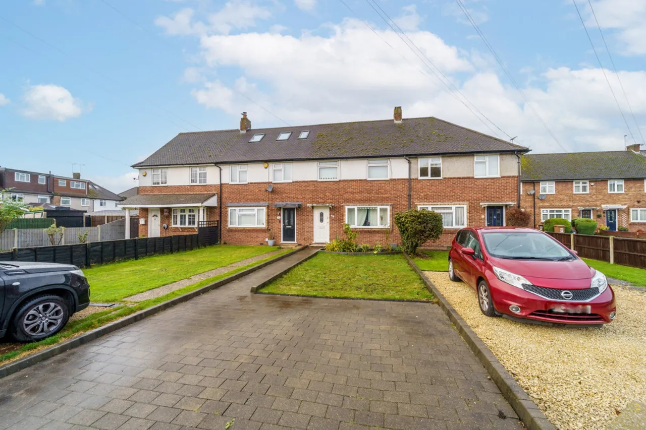 2 bed property for sale, Elgin Avenue, Ashford
