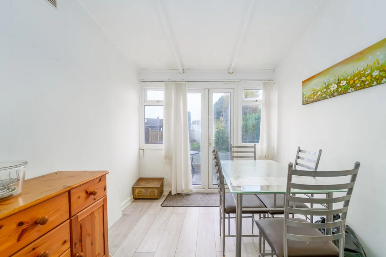 Elgin Avenue, Ashford, photo 5