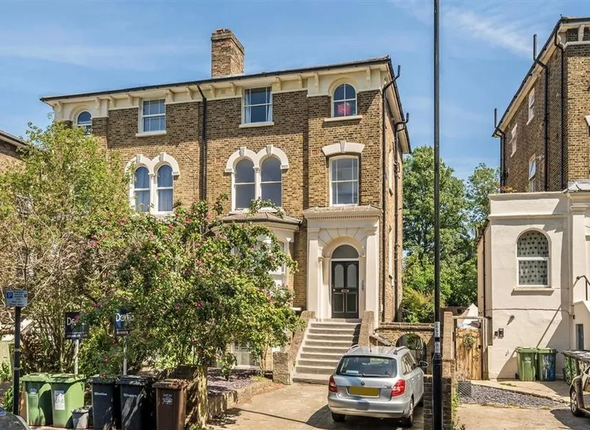 2 bed flat for sale, Manor Park, Hither Green, SE13