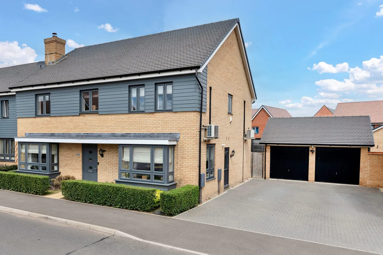 5 bed house for sale — Burgoyne Avenue, Wootton, Bedford, Bedford, MK43 9RR