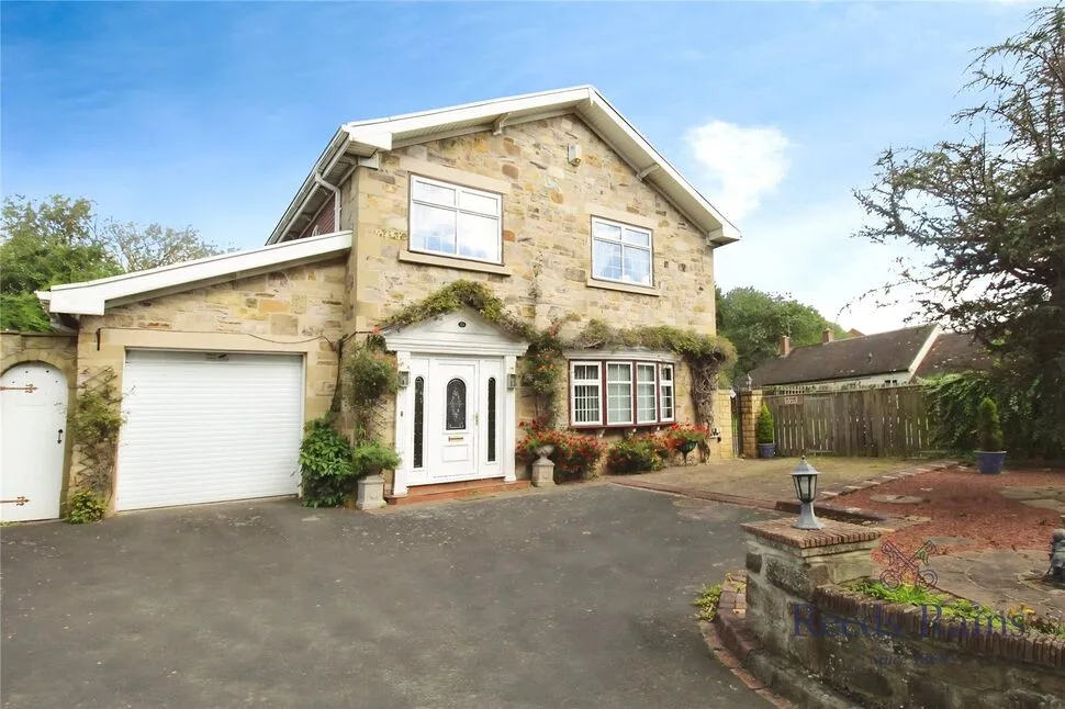4 bed house for sale, Station Road, Newburn, NE15