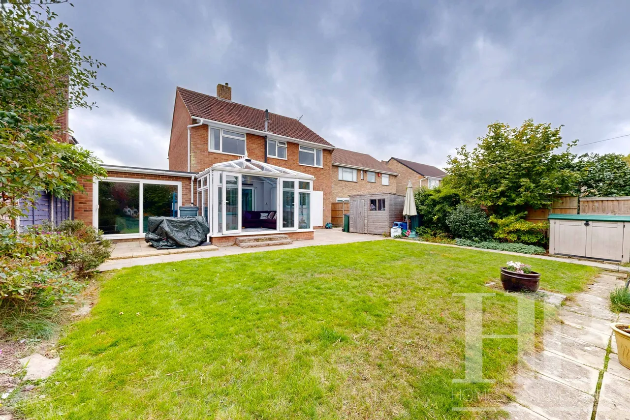 Eastwood, Crawley, RH10, photo 25