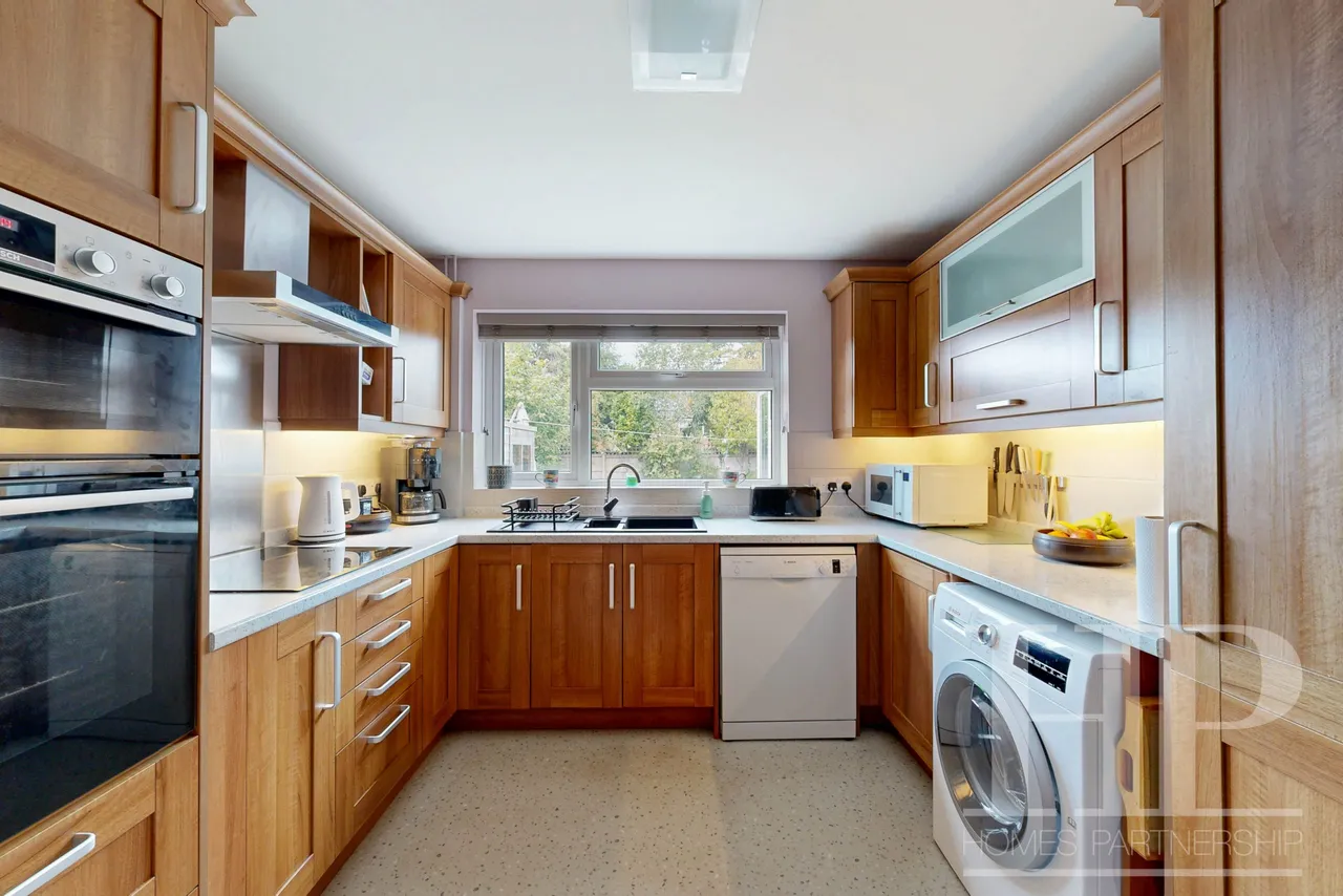 Eastwood, Crawley, RH10, photo 10
