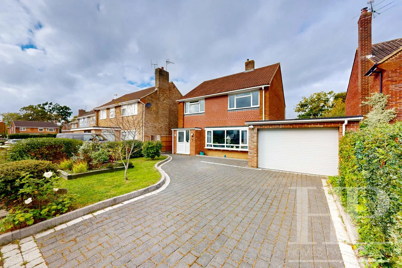 Eastwood, Crawley, RH10, photo 30