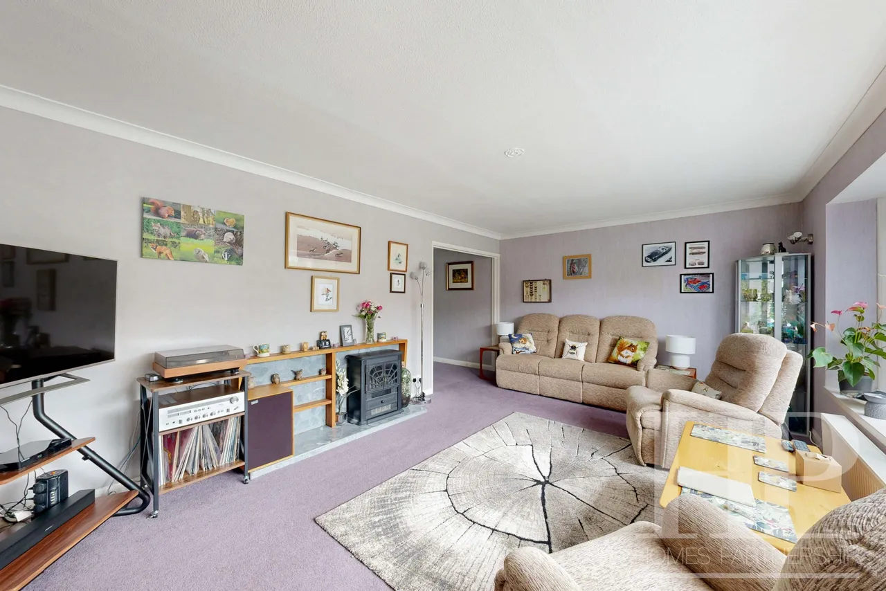 Eastwood, Crawley, RH10, photo 5