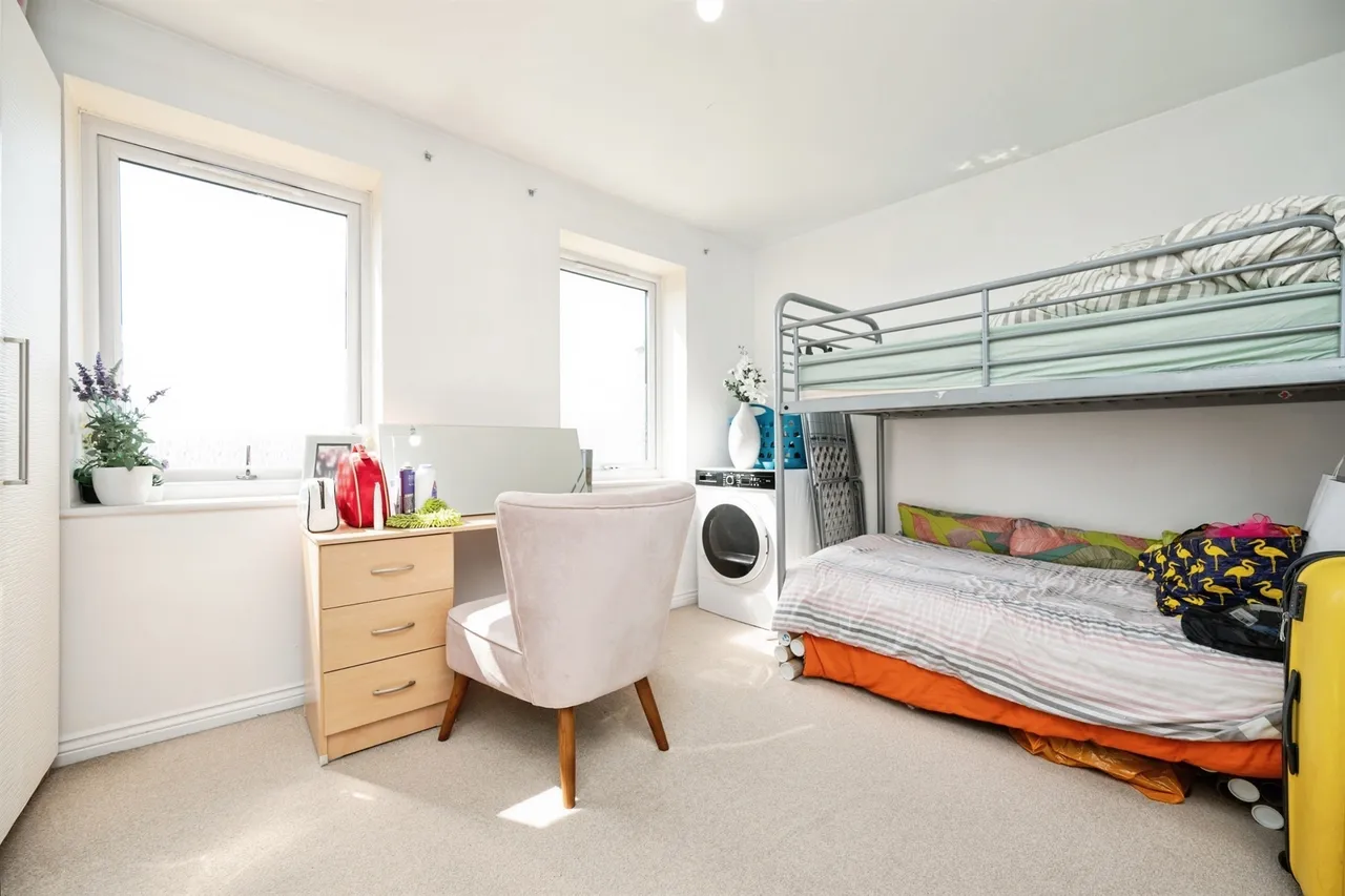 Braybrook Crescent, WEST BROMWICH, photo 11