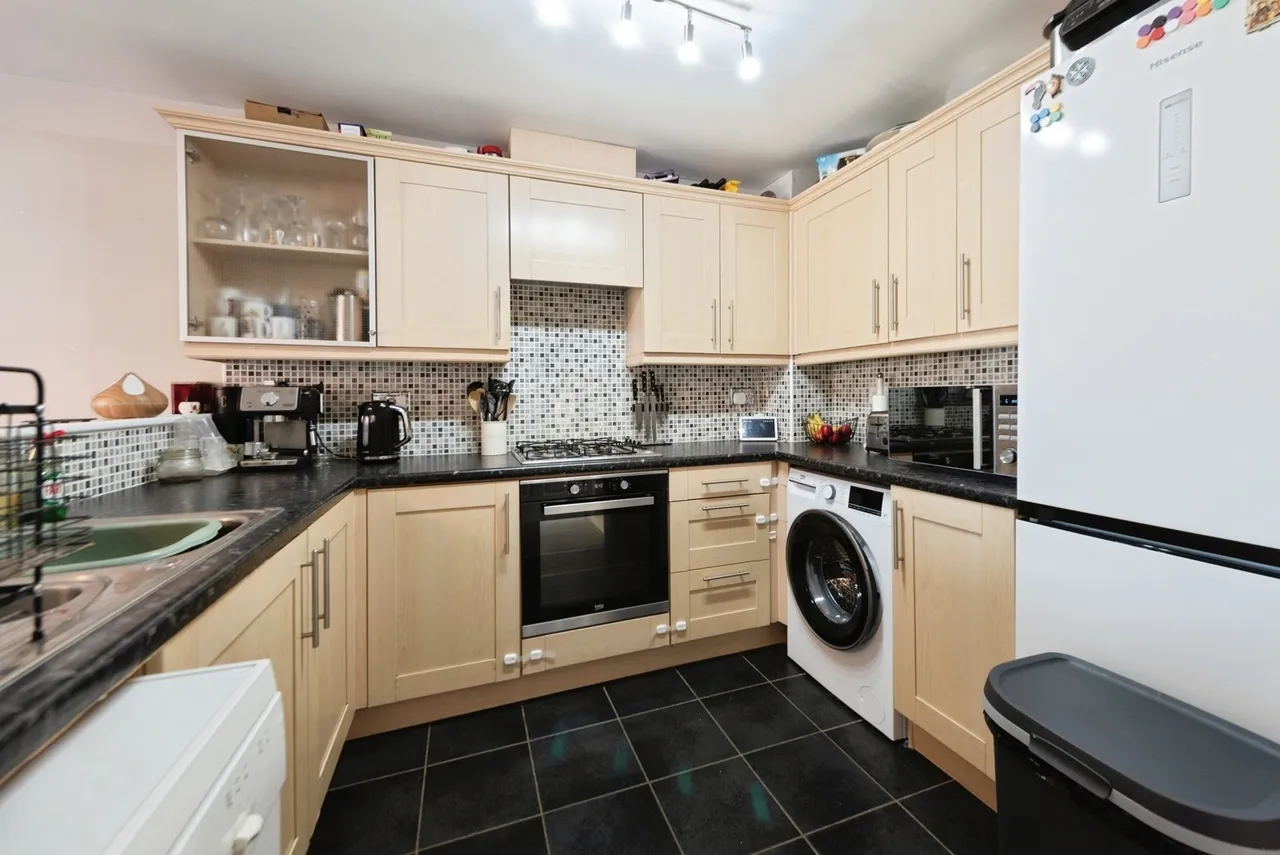 Seafire Road, Lee-on-the-Solent, PO13, photo 3