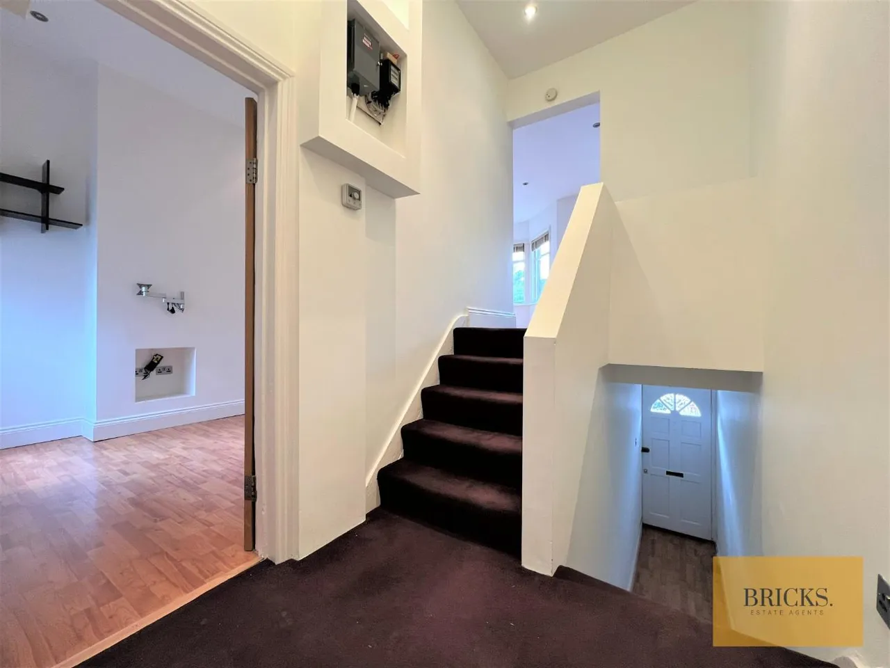 Chingford Lane, Woodford Green, London, IG8 9QT, photo 6