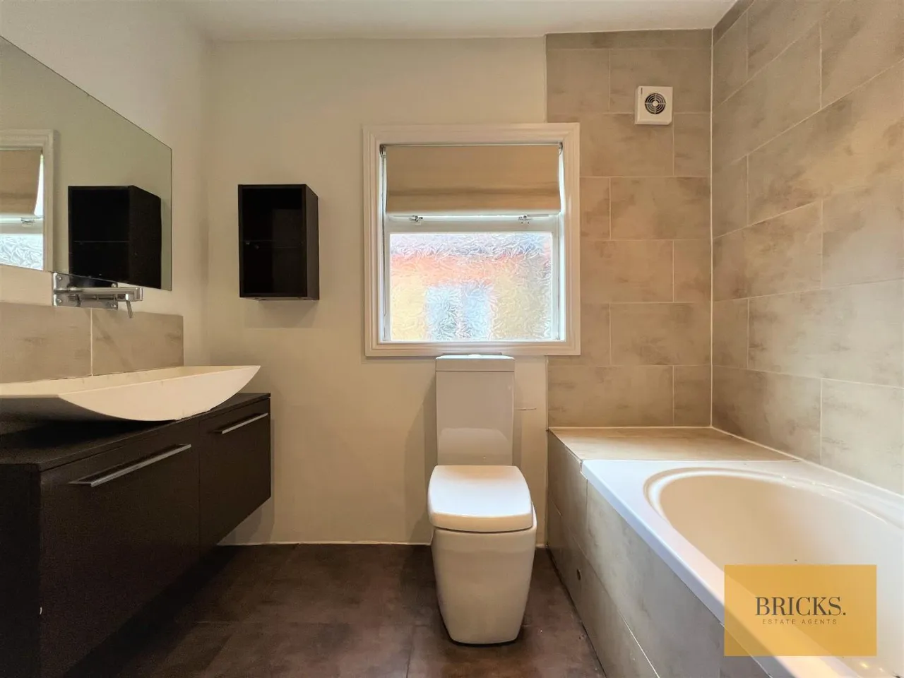 Chingford Lane, Woodford Green, London, IG8 9QT, photo 9
