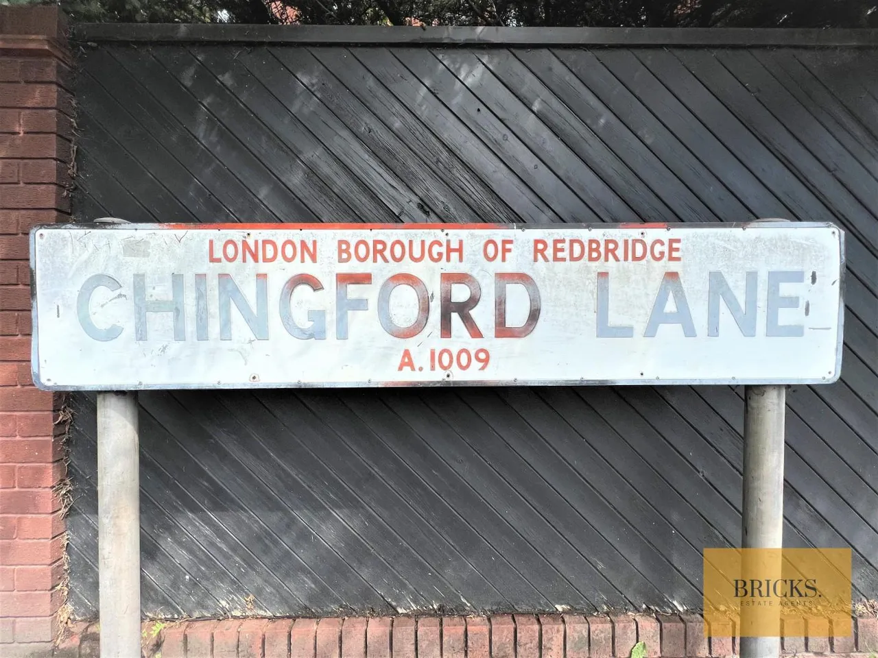Chingford Lane, Woodford Green, London, IG8 9QT, photo 11