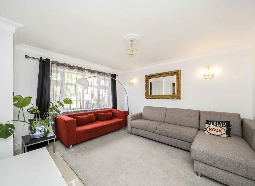 Hampton Court Avenue, East Molesey, KT8, photo 10