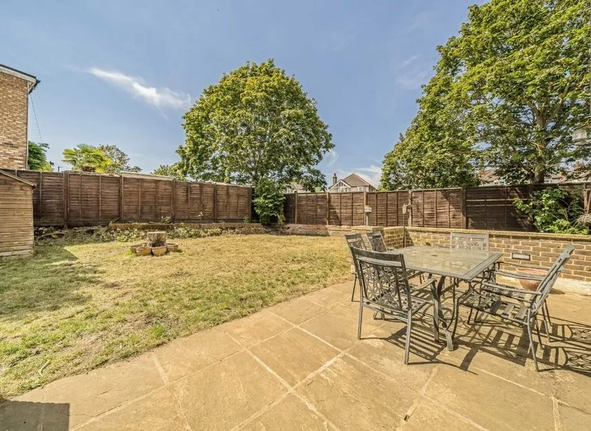 Hampton Court Avenue, East Molesey, KT8, photo 8
