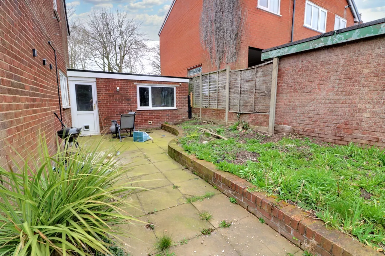 Moss Road, Cannock, photo 8