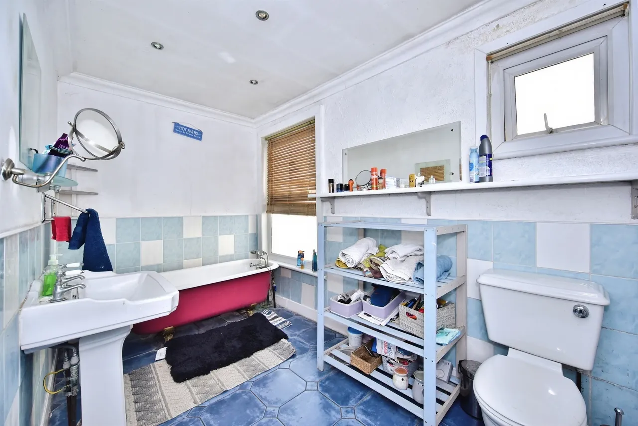Tonbridge Road, Maidstone, ME16, photo 13