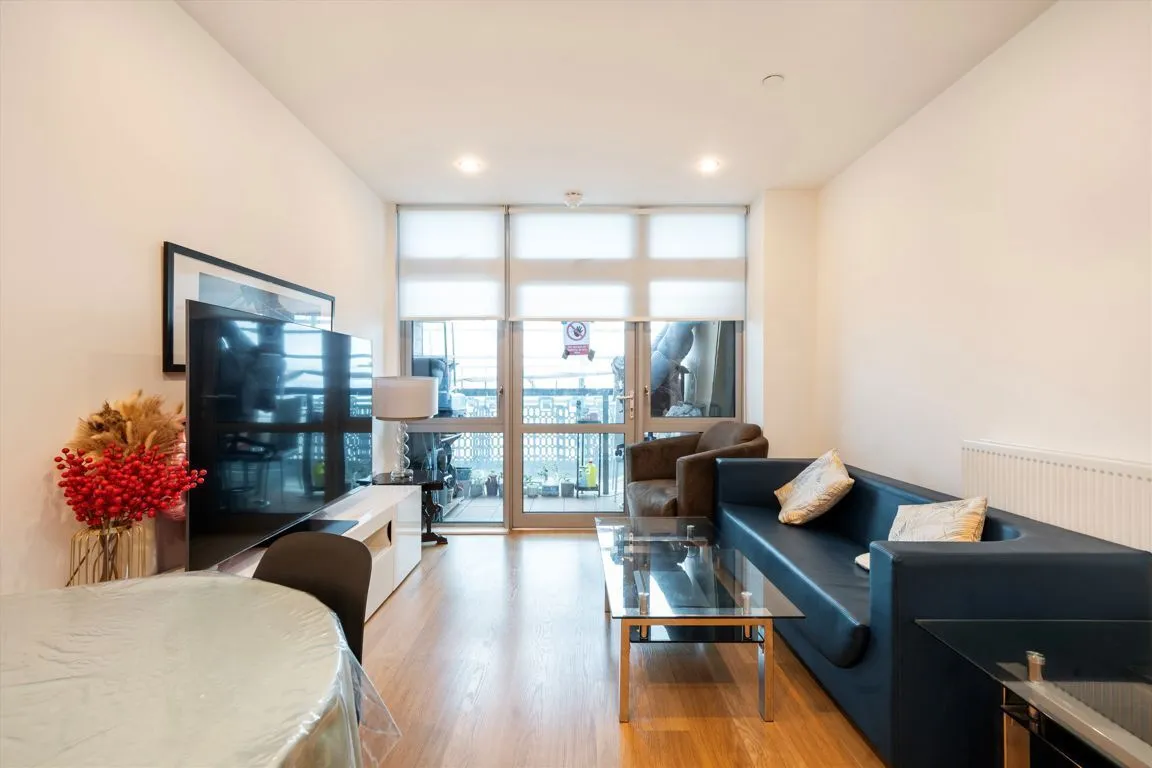 1 bed flat for sale — Iona Tower, Limehouse
