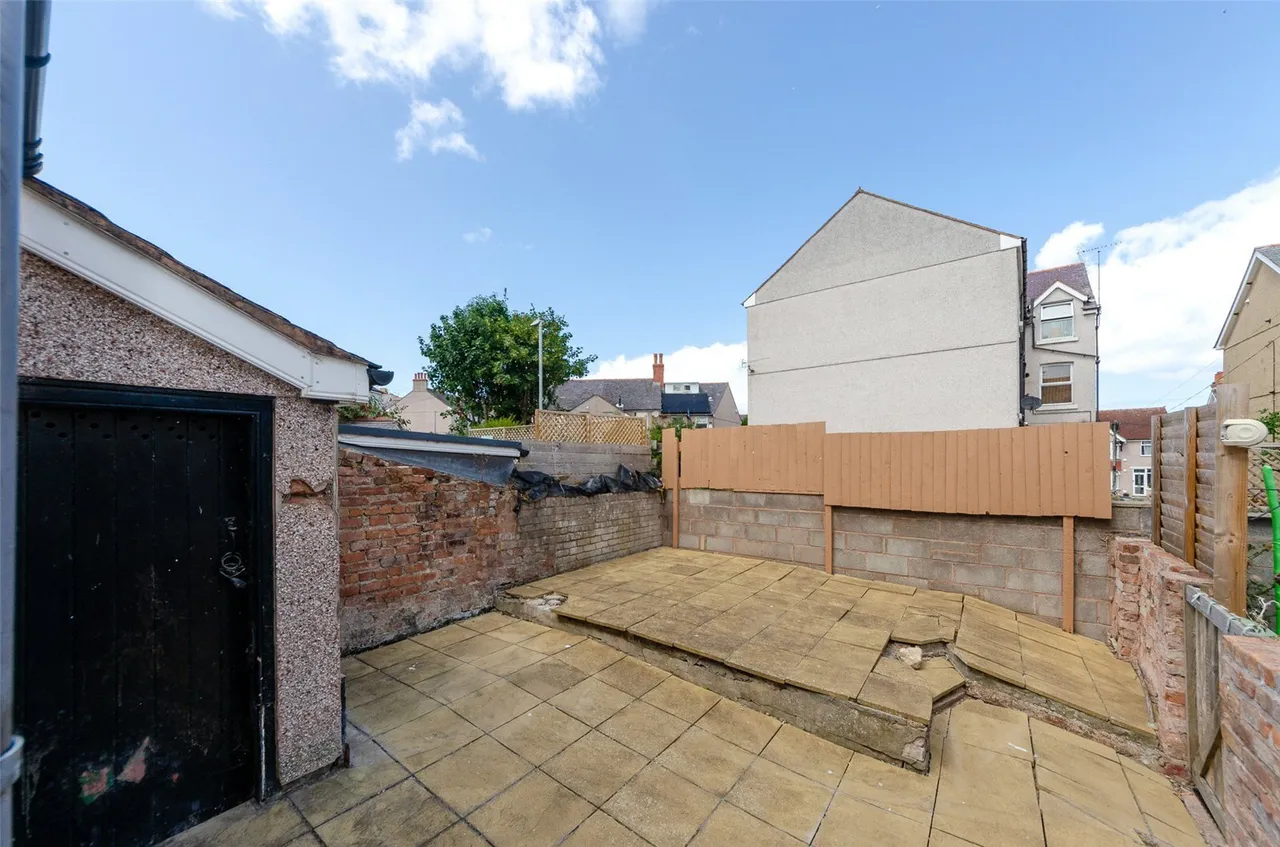 Grove Park, Colwyn Bay, LL29, photo 12