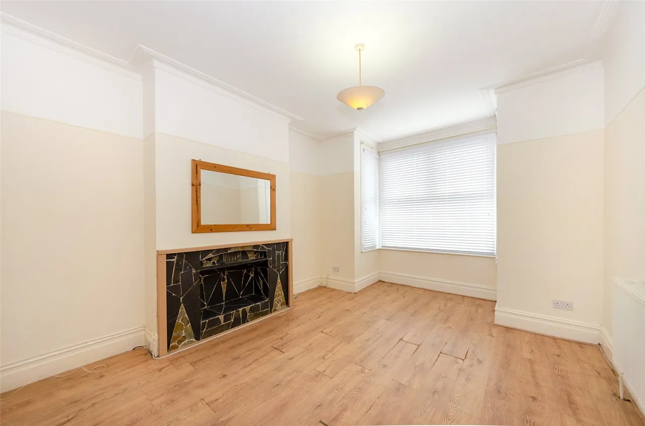 Grove Park, Colwyn Bay, LL29, photo 2