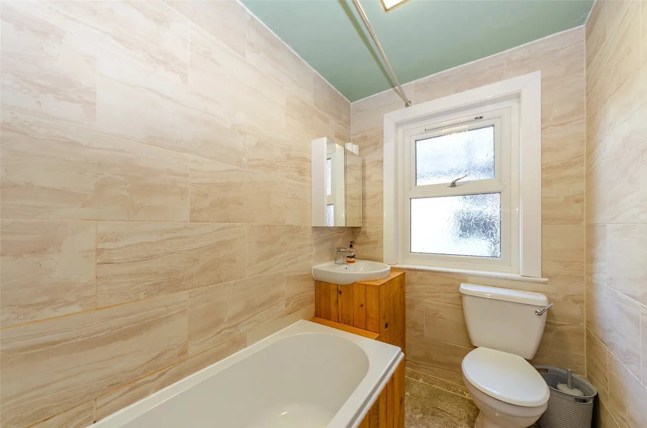 Grove Park, Colwyn Bay, LL29, photo 10