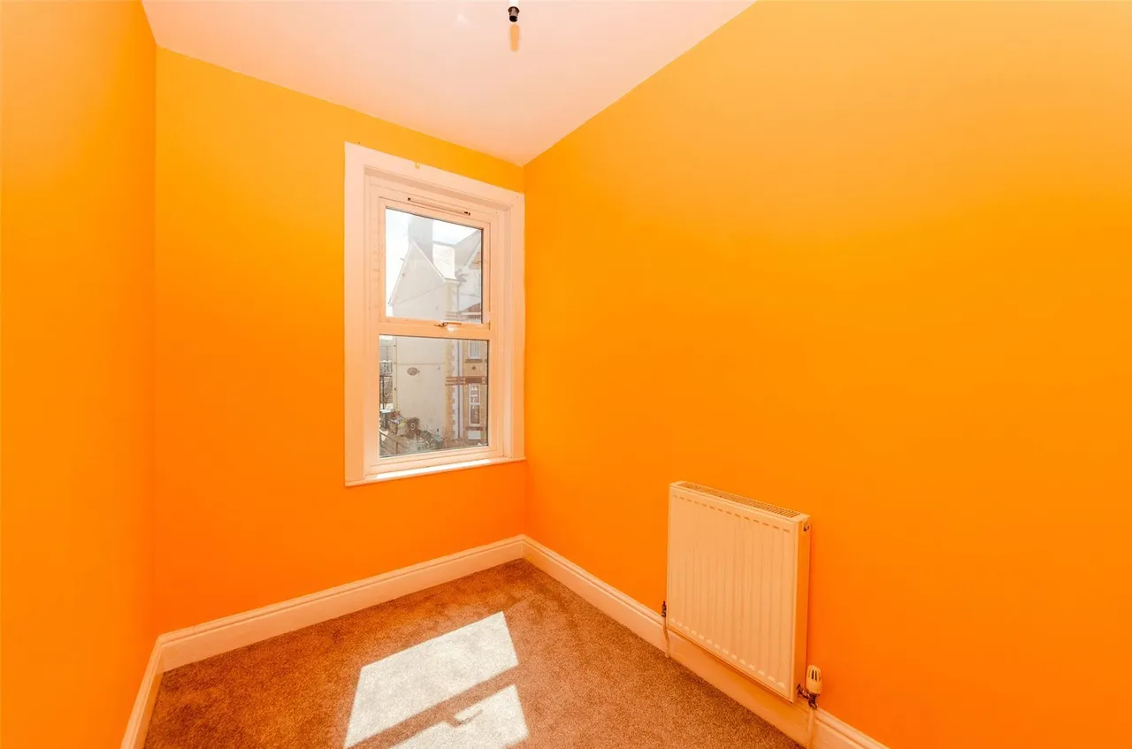 Grove Park, Colwyn Bay, LL29, photo 7