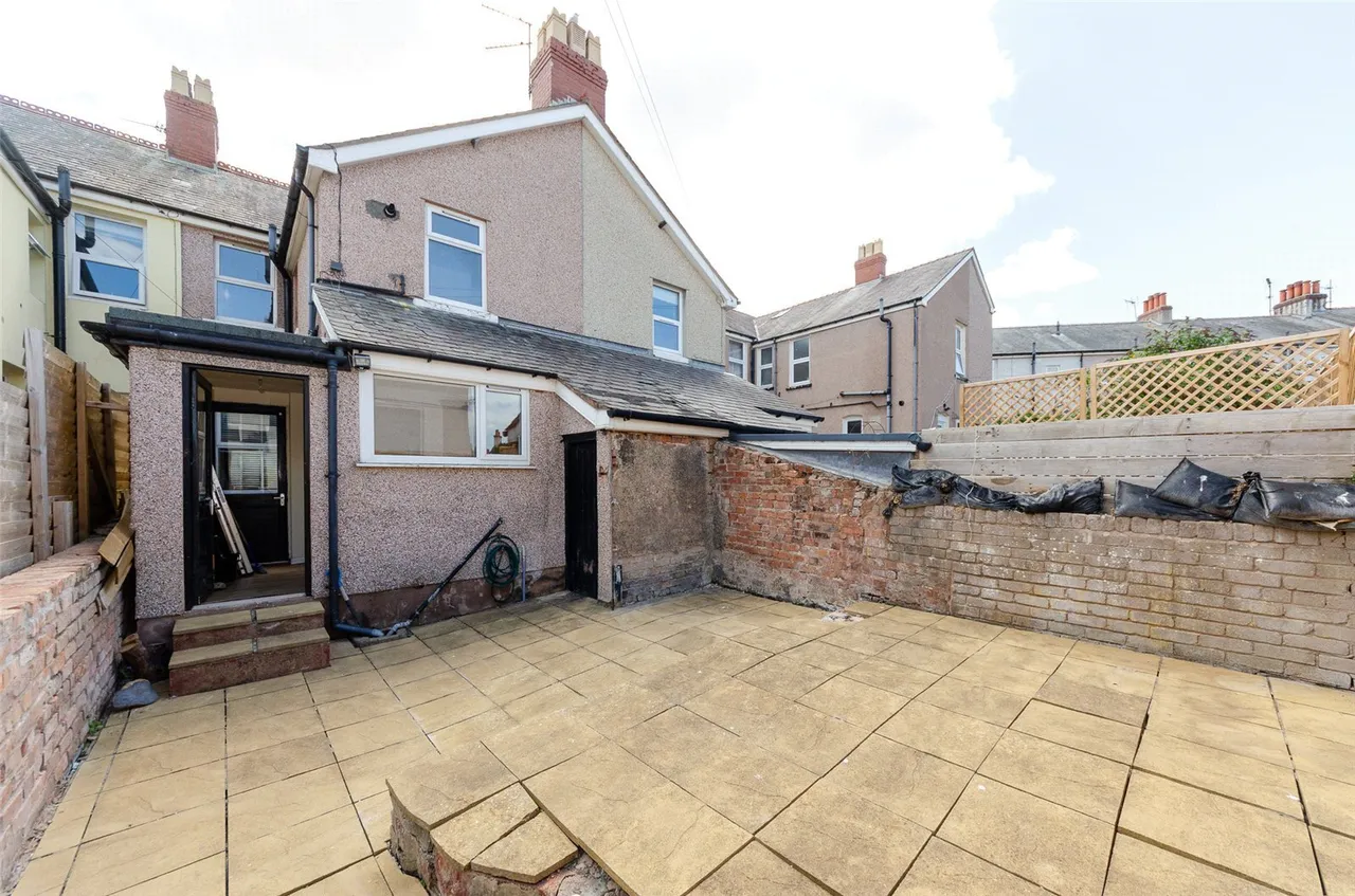 Grove Park, Colwyn Bay, LL29, photo 11