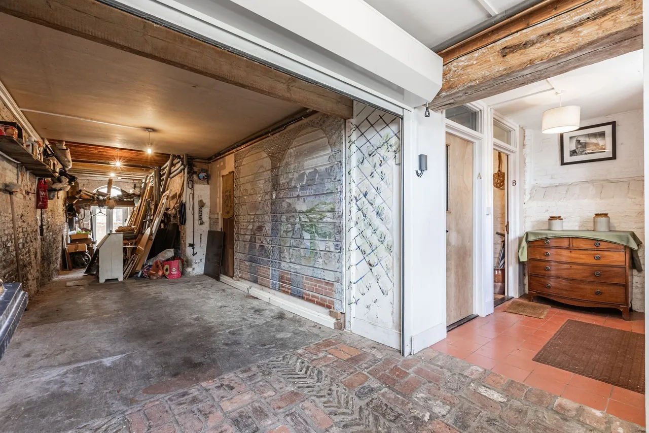 Striking, Historic Riverside Home in, photo 18