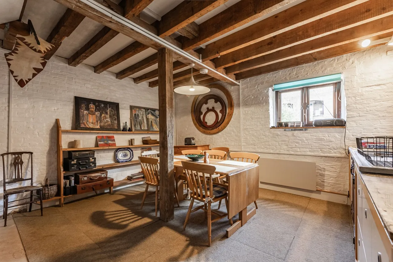 Striking, Historic Riverside Home in, photo 12