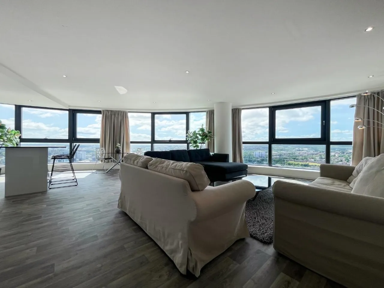 Bridgewater Place, Leeds, LS11, photo 11