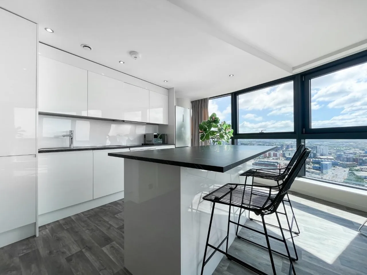 Bridgewater Place, Leeds, LS11, photo 12