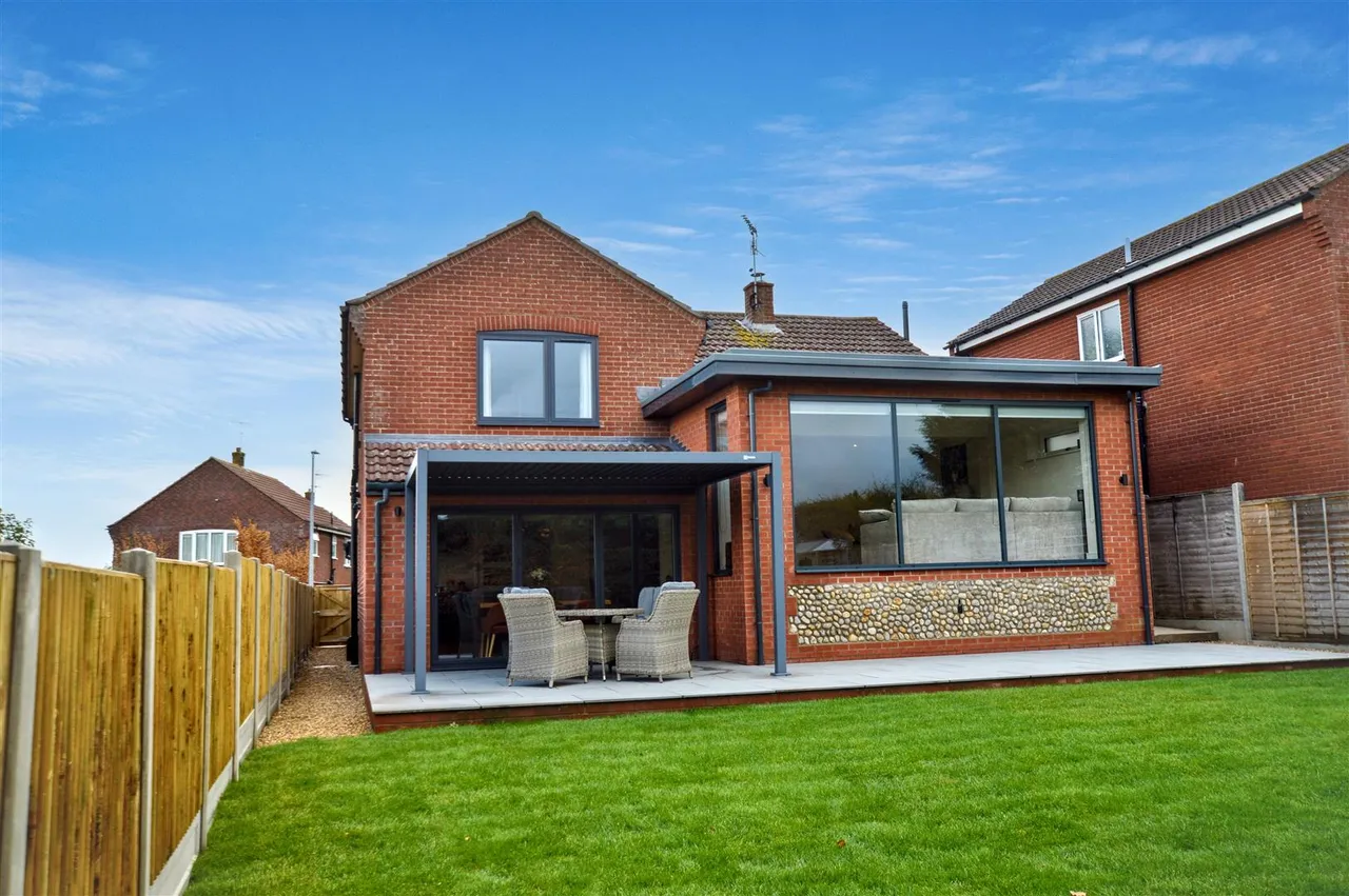 Orchard Close, Sheringham, NR26, photo 32