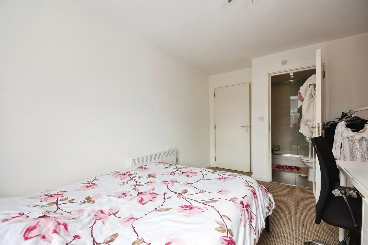 Market Place, Romford, RM1, photo 9