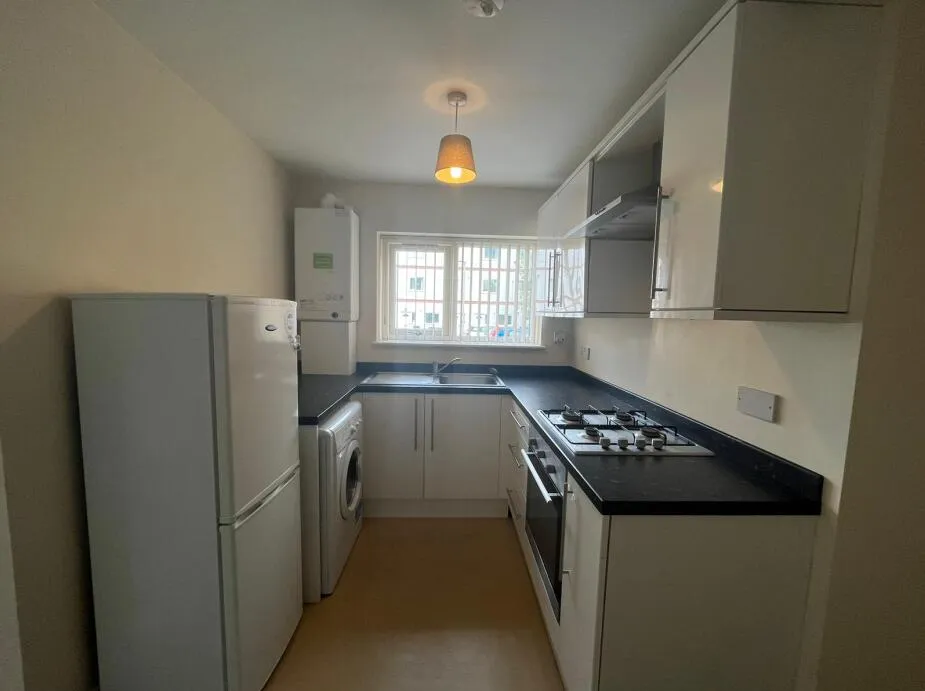 Wellington Court, BD6, photo 4