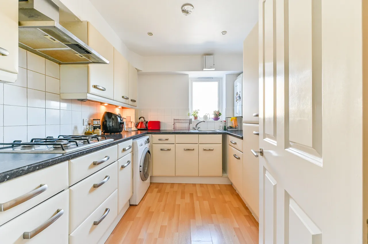 Flat 4, 18 Mayday Road, Thornton Heath, photo 5